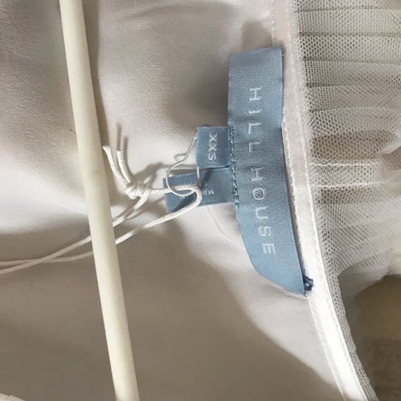 The Dolly Robe (White) (Hill House) - Picture 5 of 6